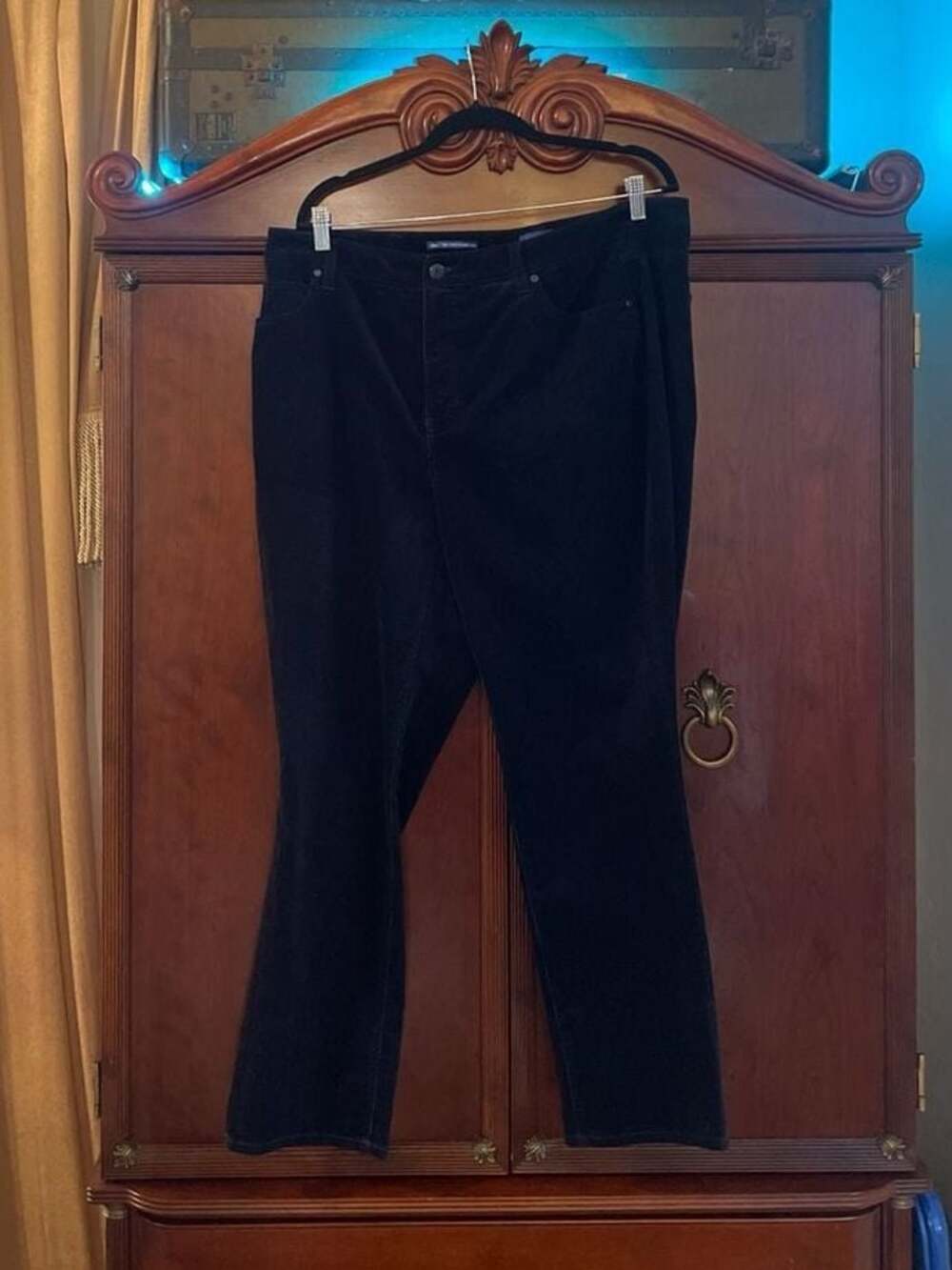 Talbots High-Waist Straight-Leg Corduroy Pants in Black / DARK  blue Size 16WP